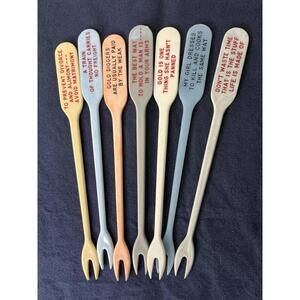 Vintage Plastic Swizzle Sticks / Stirrers / Forks with funny sayings - set of 7